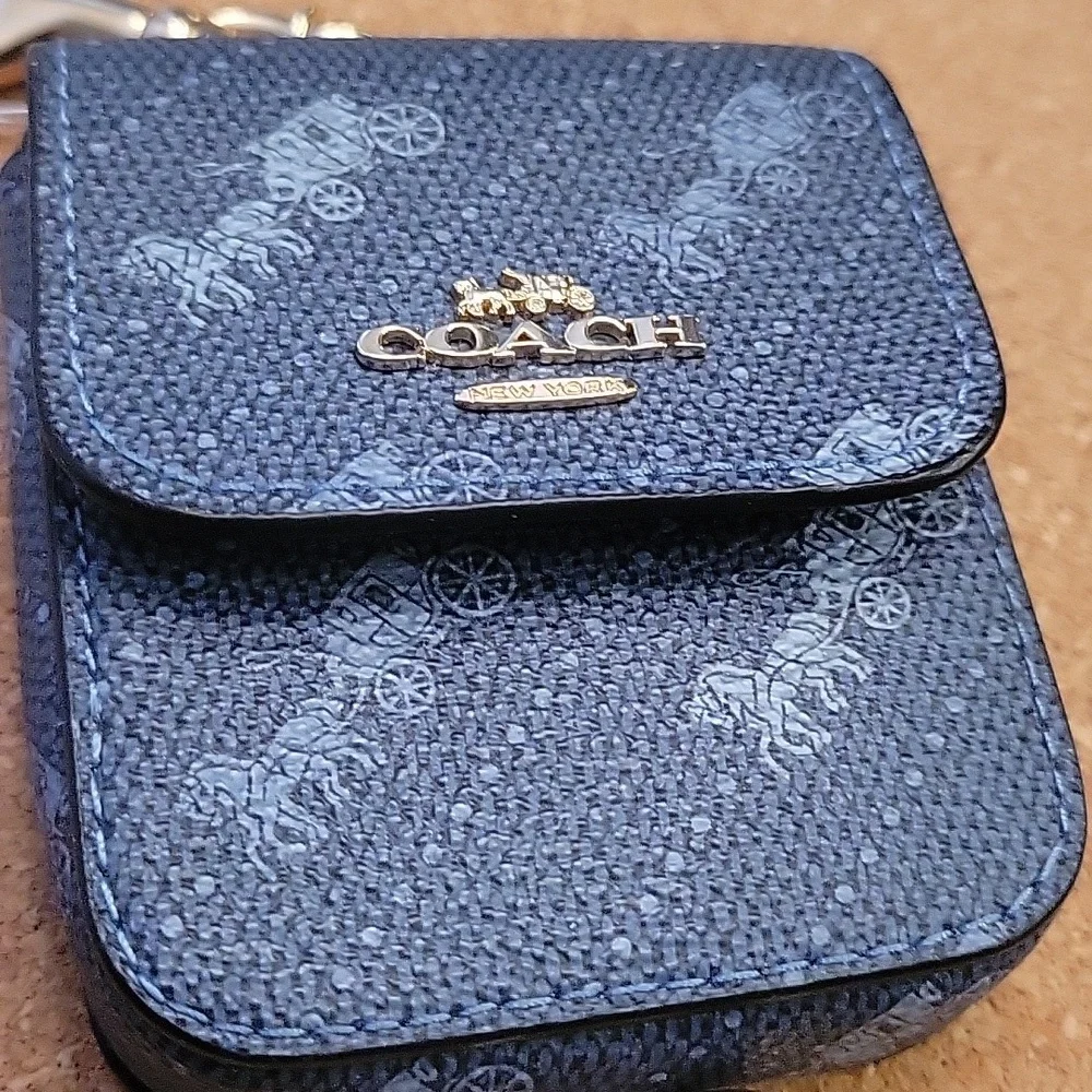 NWT Coach Horse 🐎 and Buggy Blue snapped pouch with keychain and hook - Picture 1 of 8